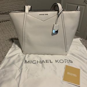 MICHAEL KORS Leather Shoulder Bag
